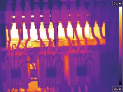 1762843726375624.jpg 手持式红外热像仪 应用场景1.jpg